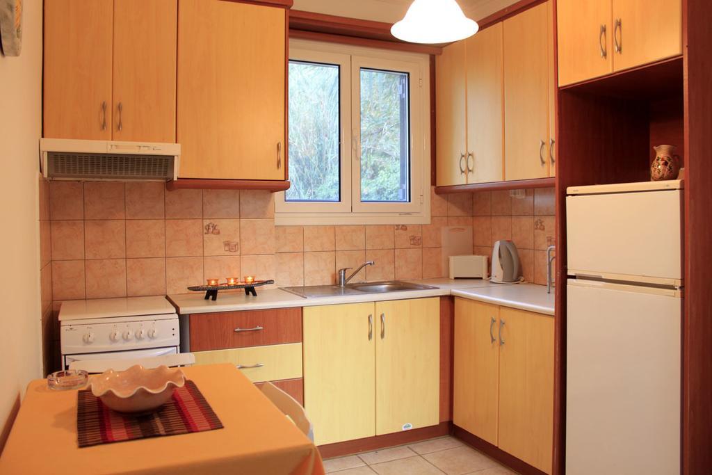 Tonias Houses - Thea House And Vrachos Attic Appartment Аликанас Стая снимка